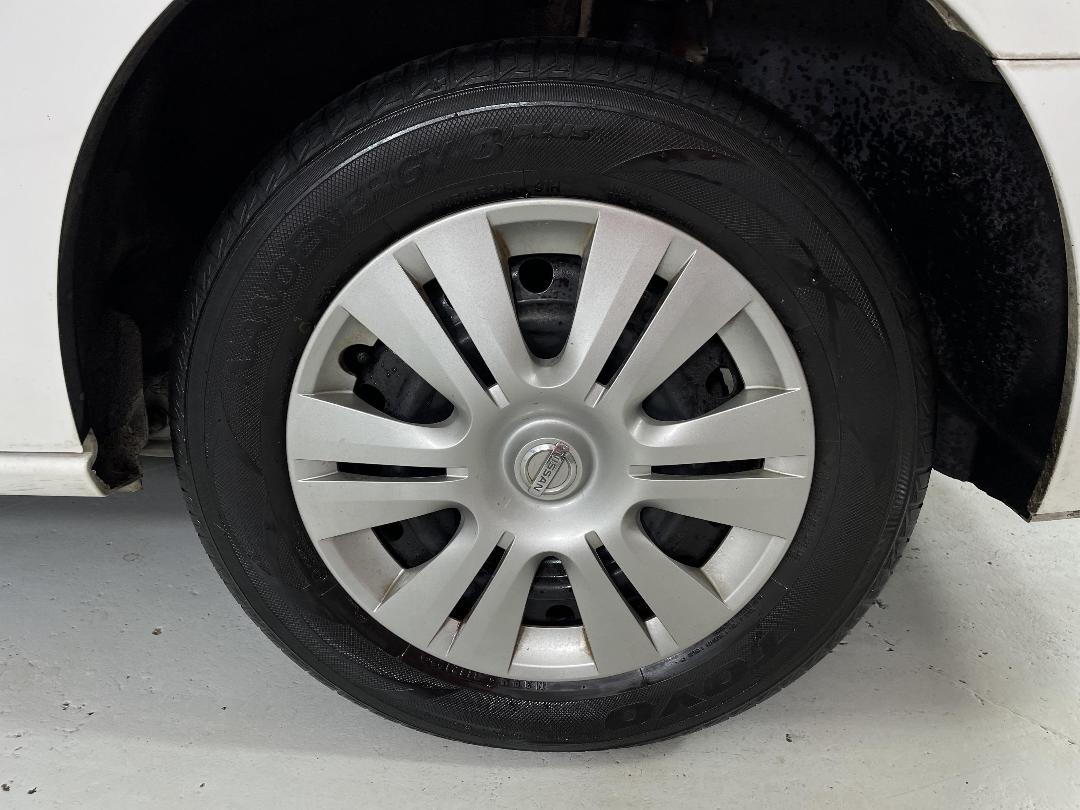 Photo '11' of Nissan Serena