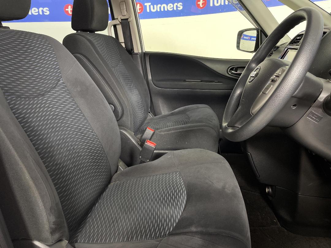 Photo '16' of Nissan Serena