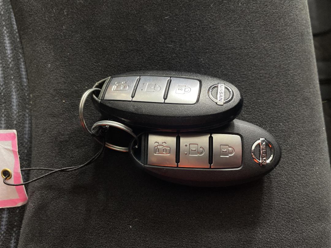 Photo '22' of Nissan Serena