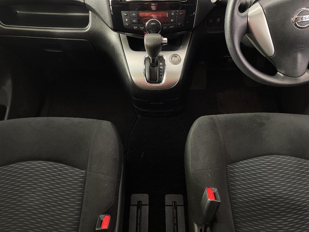 Photo '18' of Nissan Serena