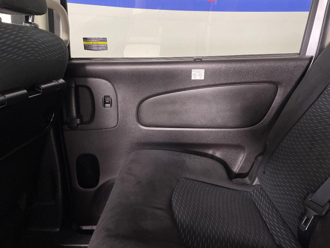 Photo '19' of Nissan Serena