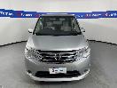 Thumbnail '2' of Nissan Serena