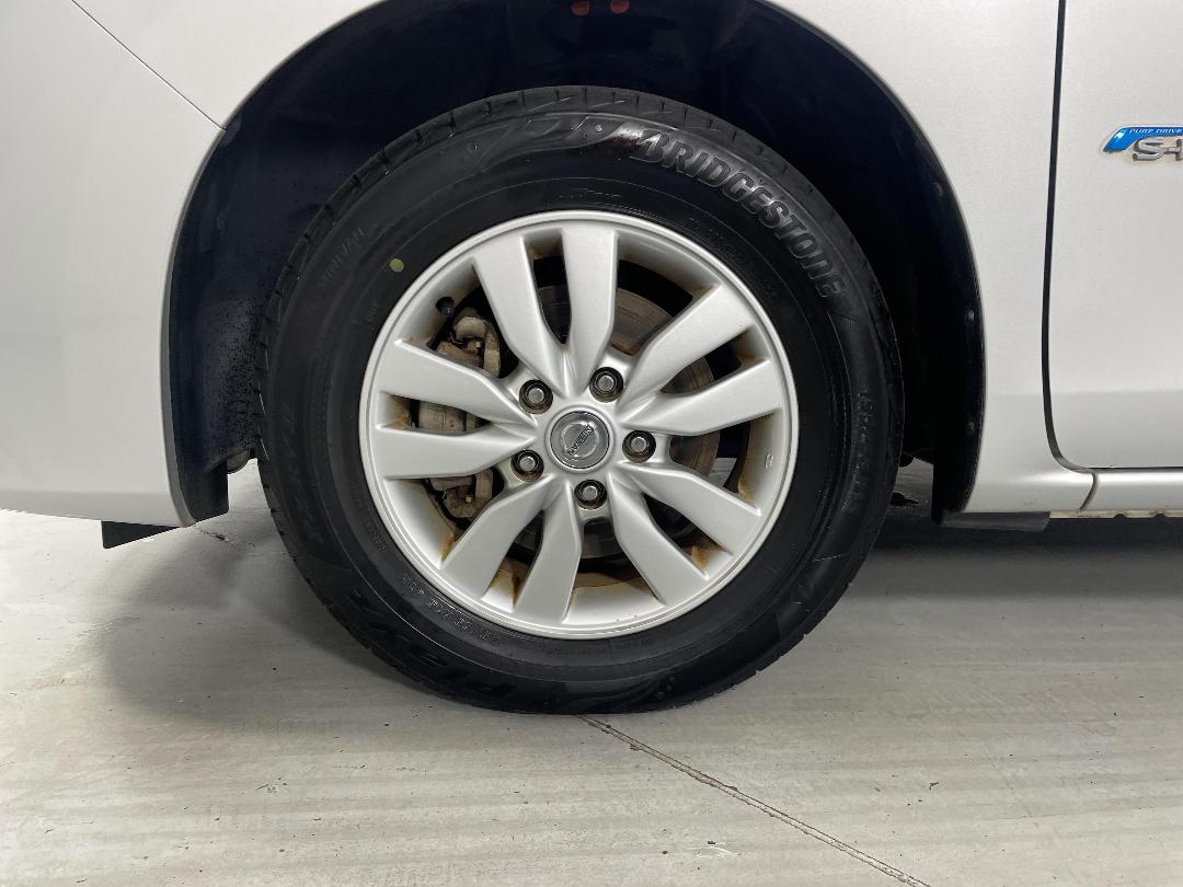 Photo '10' of Nissan Serena