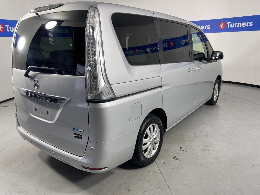 Photo '7' of Nissan Serena