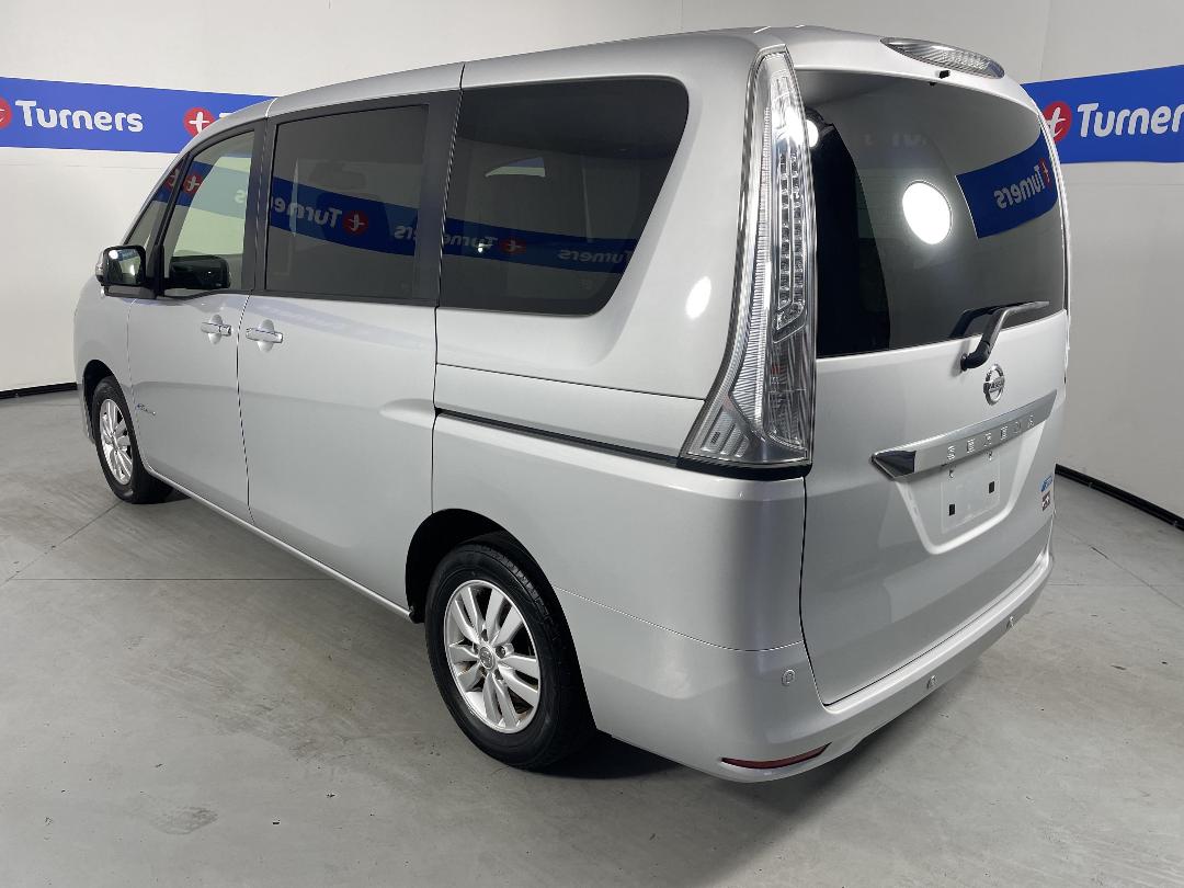 Photo '5' of Nissan Serena