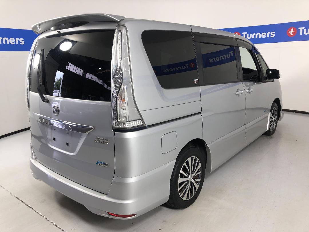 Photo '7' of Nissan Serena