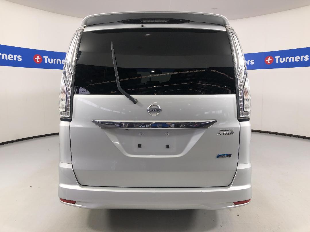 Photo '6' of Nissan Serena