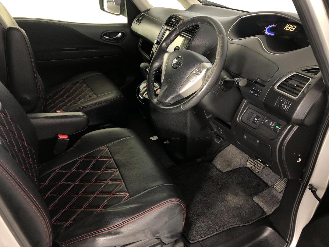 Photo '16' of Nissan Serena