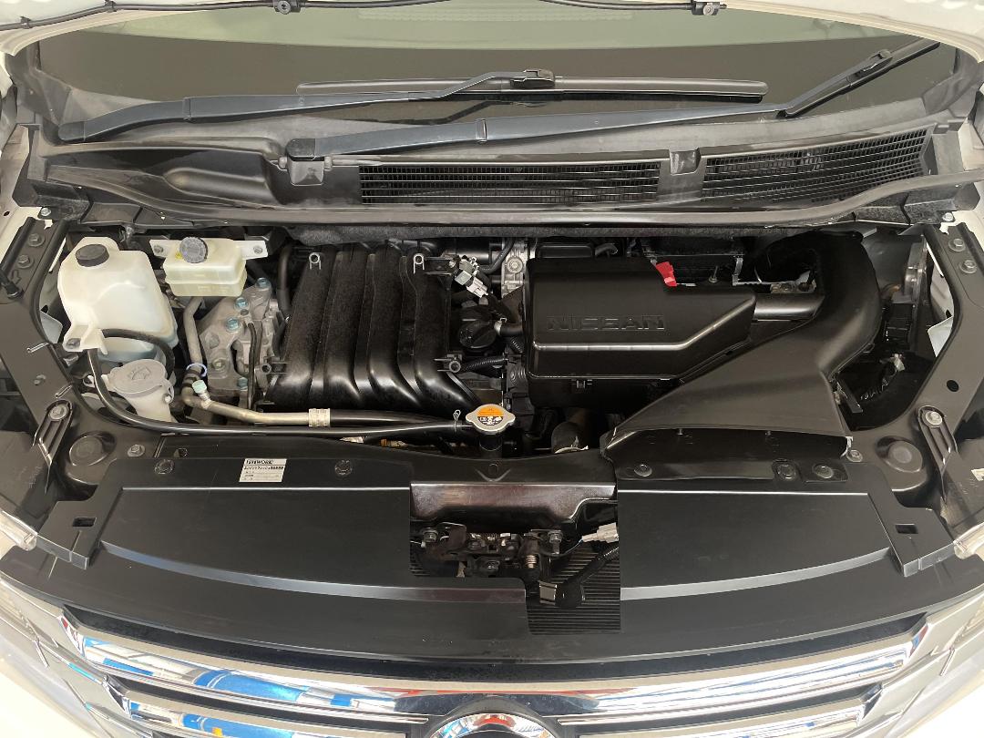 Photo '13' of Nissan Serena