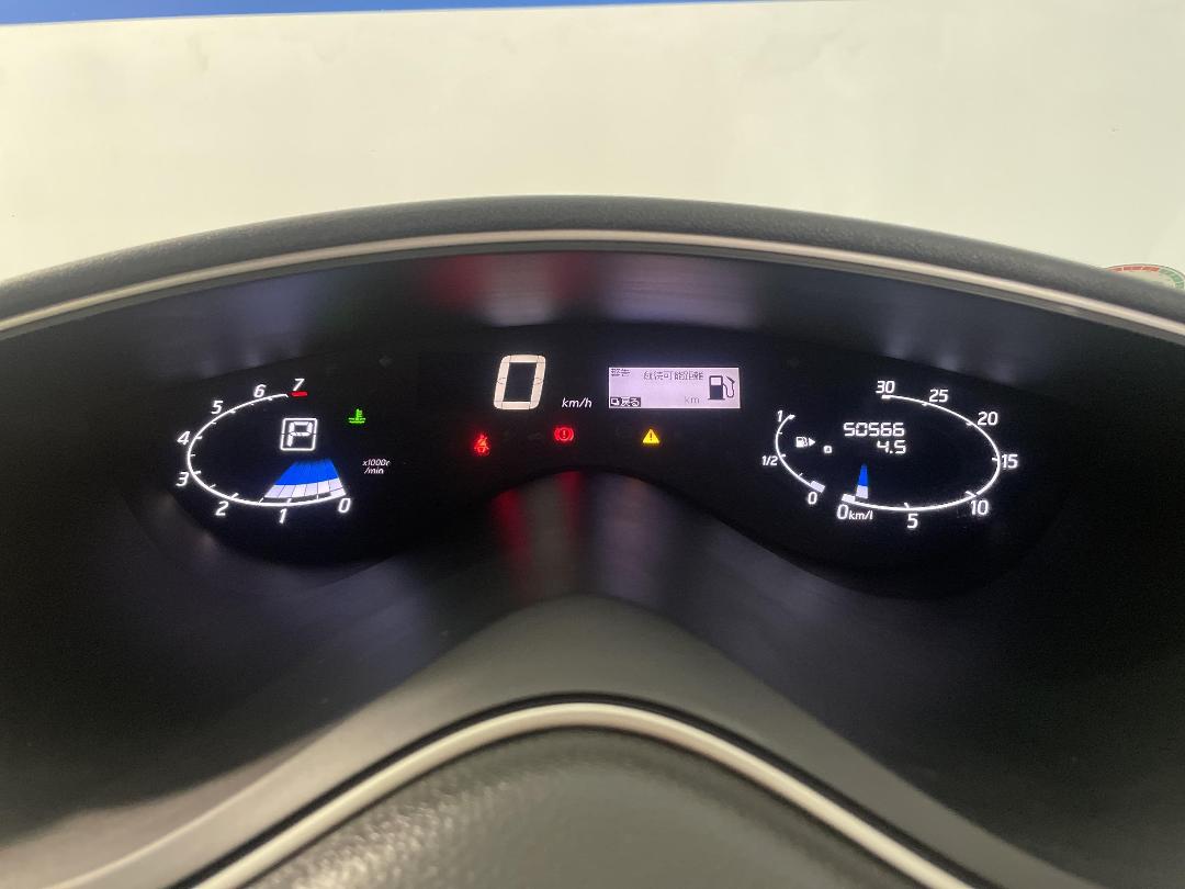 Photo '21' of Nissan Serena