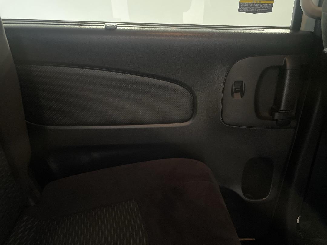 Photo '19' of Nissan Serena