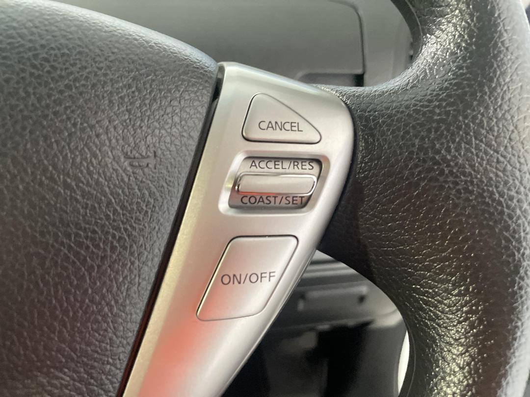 Photo '25' of Nissan Serena