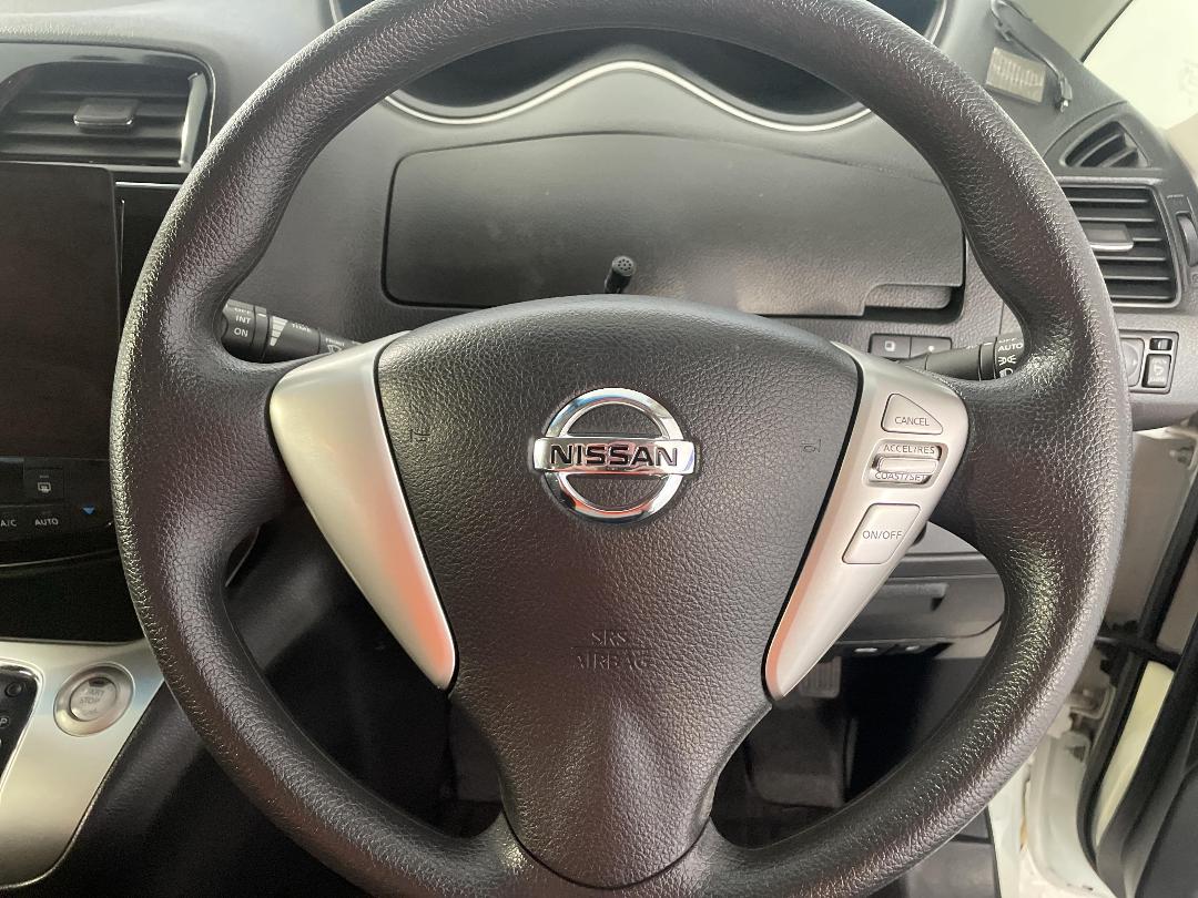 Photo '26' of Nissan Serena