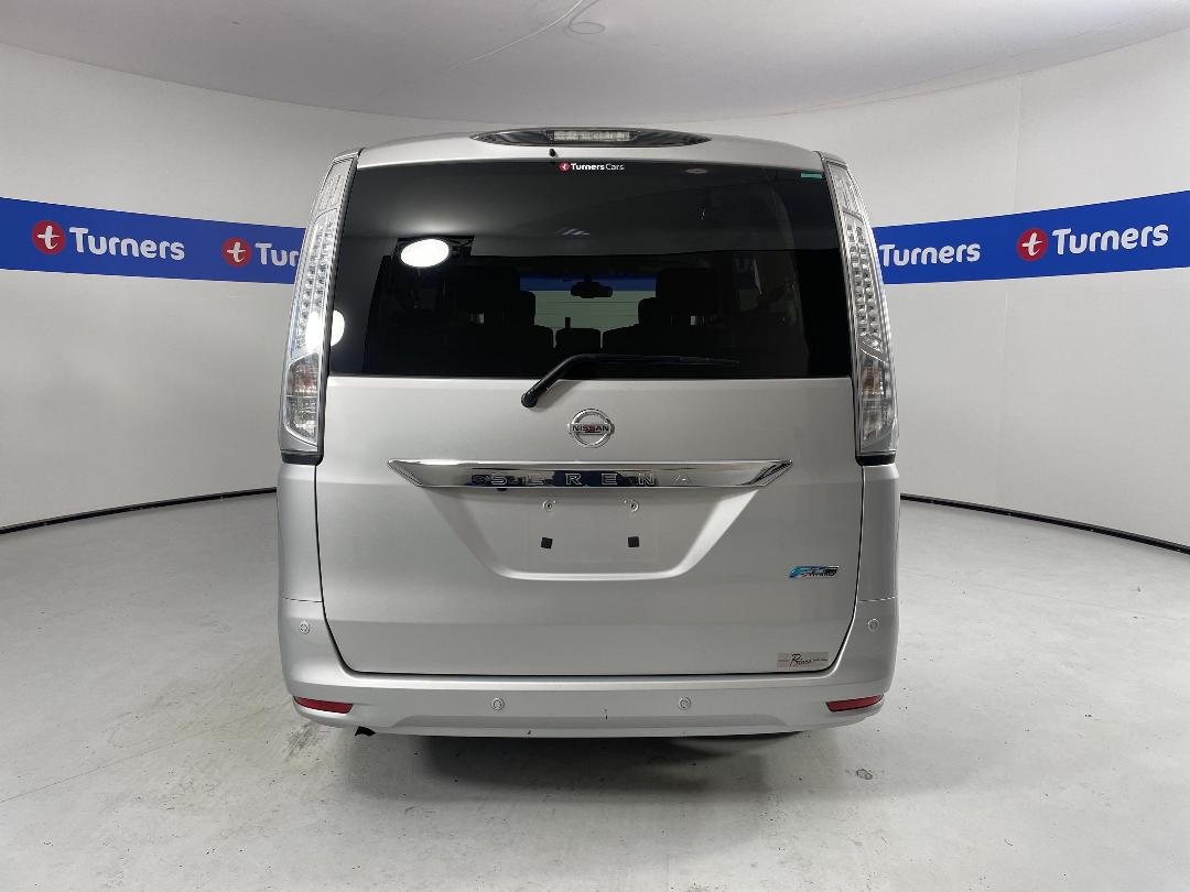 Photo '6' of Nissan Serena Photo '6' of Nissan Serena