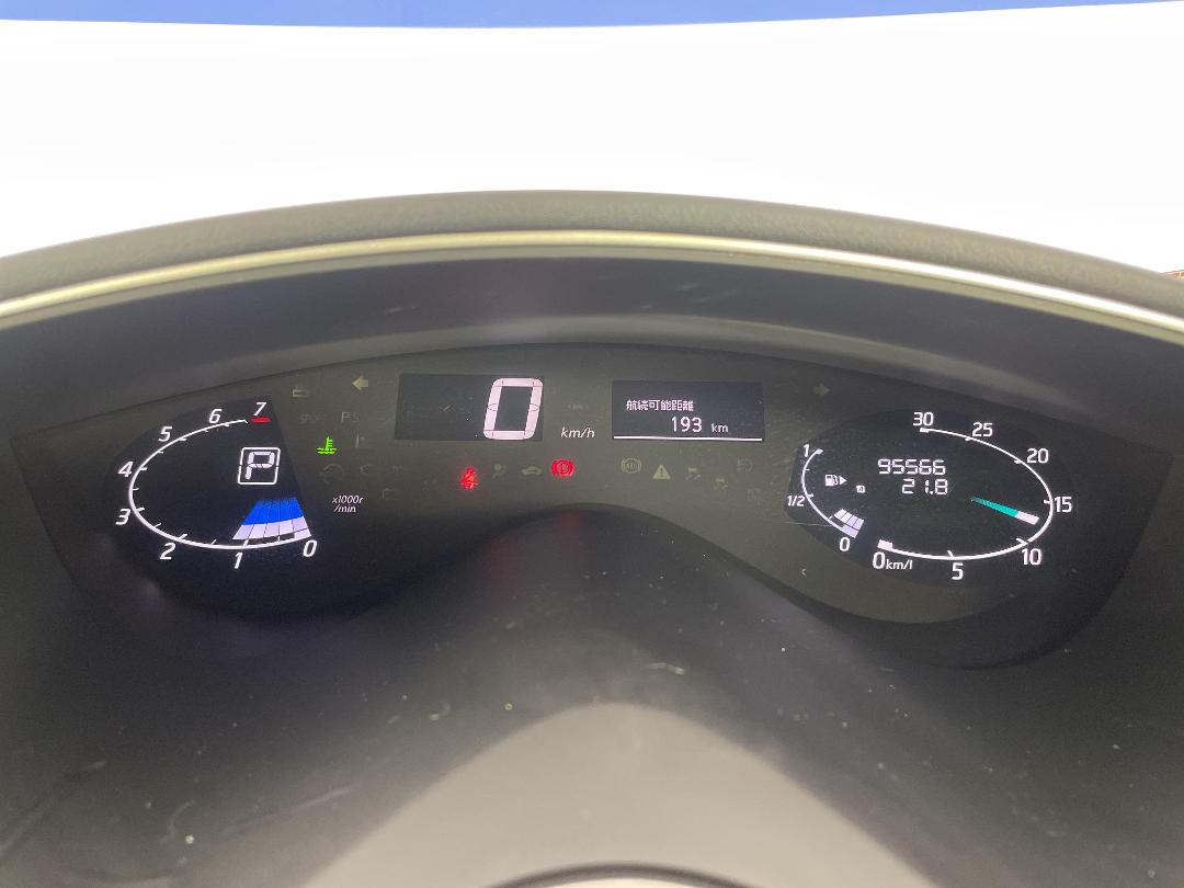 Photo '20' of Nissan Serena Photo '20' of Nissan Serena