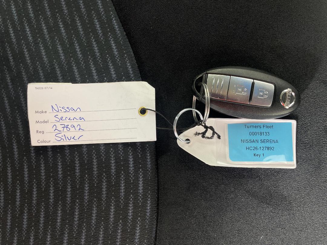 Photo '21' of Nissan Serena Photo '21' of Nissan Serena