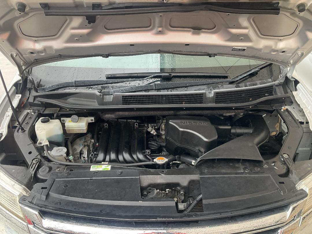 Photo '16' of Nissan Serena Photo '16' of Nissan Serena