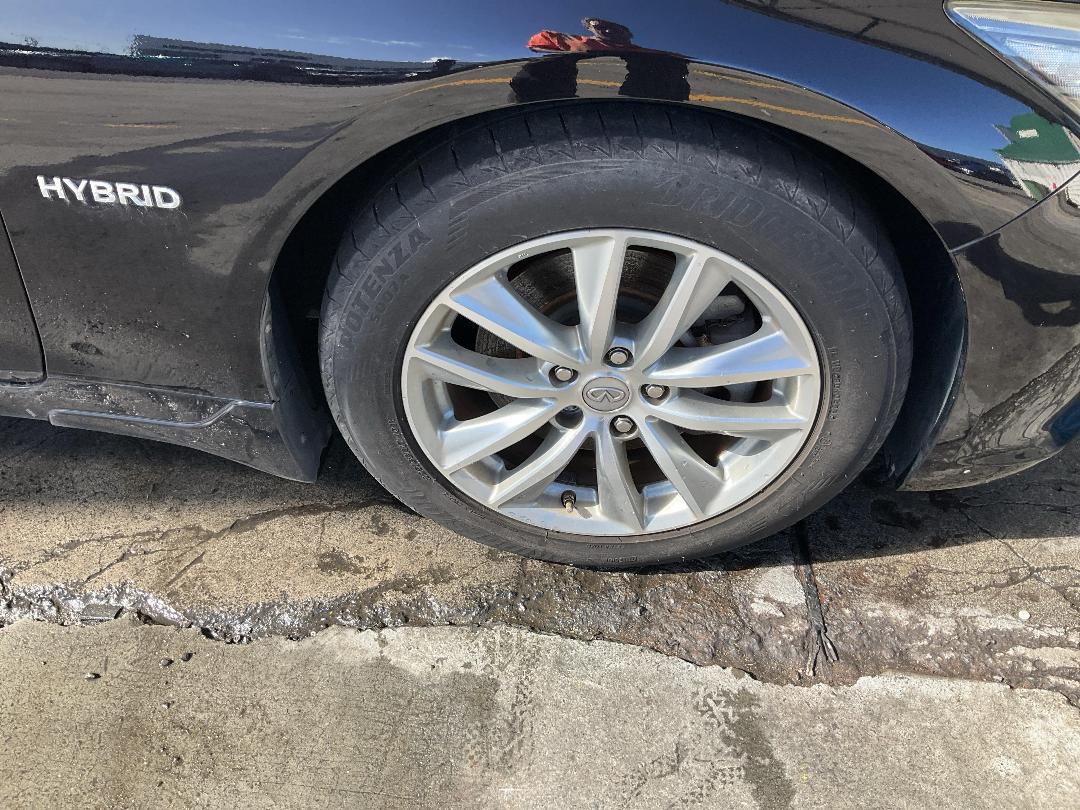 Photo '2' of Nissan Skyline Hybrid 350GT