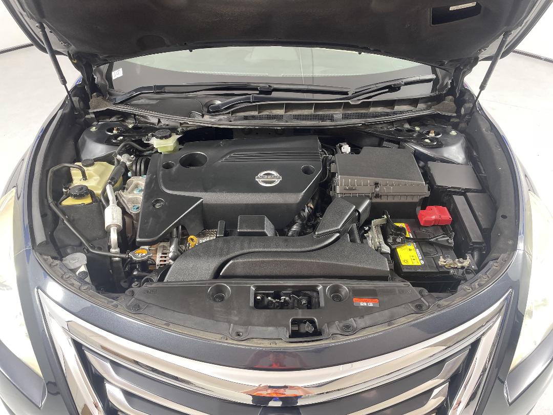 Photo '13' of Nissan Teana Photo '13' of Nissan Teana