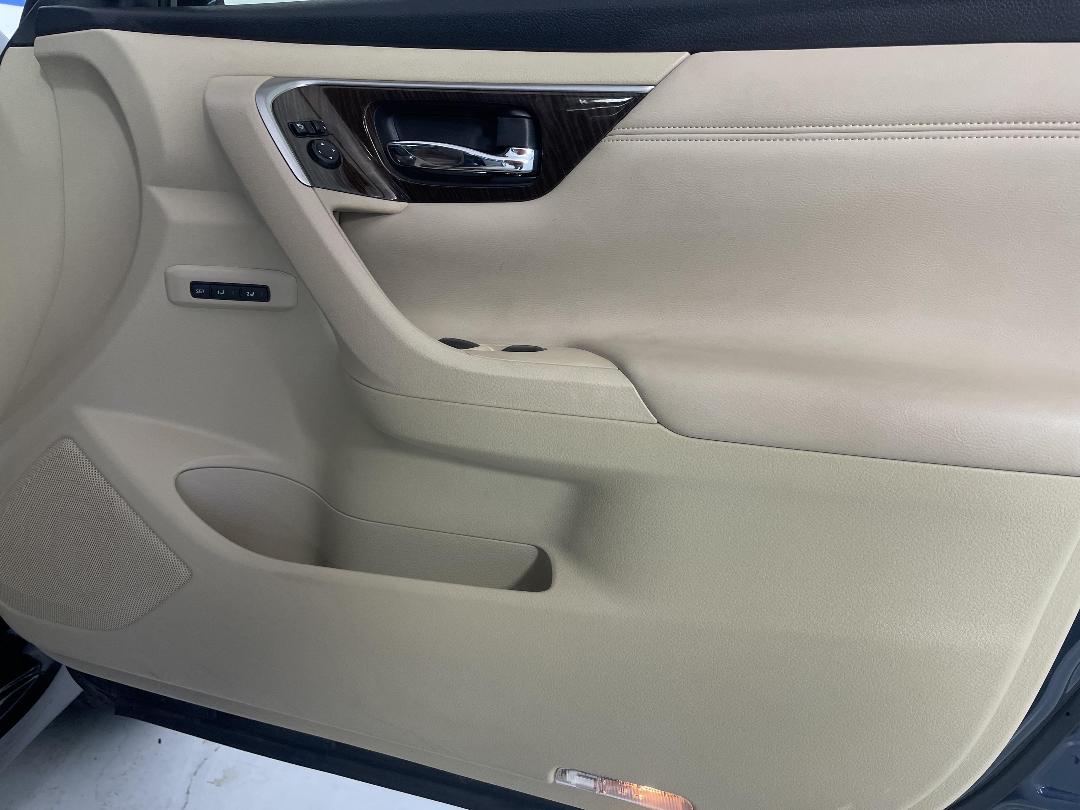 Photo '15' of Nissan Teana Photo '15' of Nissan Teana