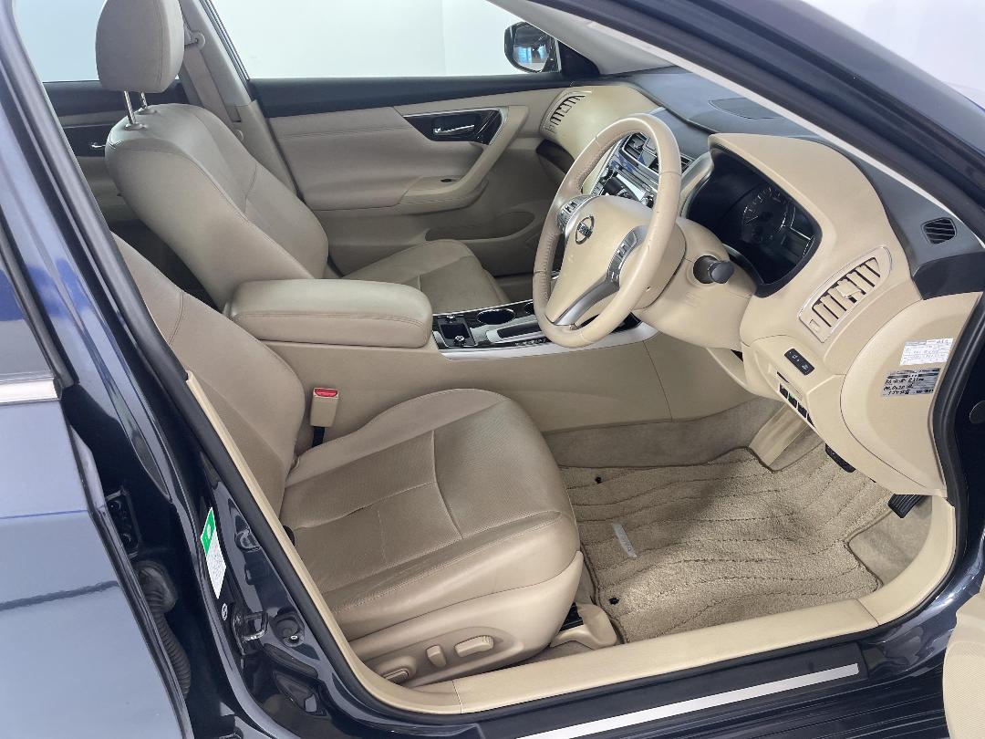 Photo '16' of Nissan Teana Photo '16' of Nissan Teana