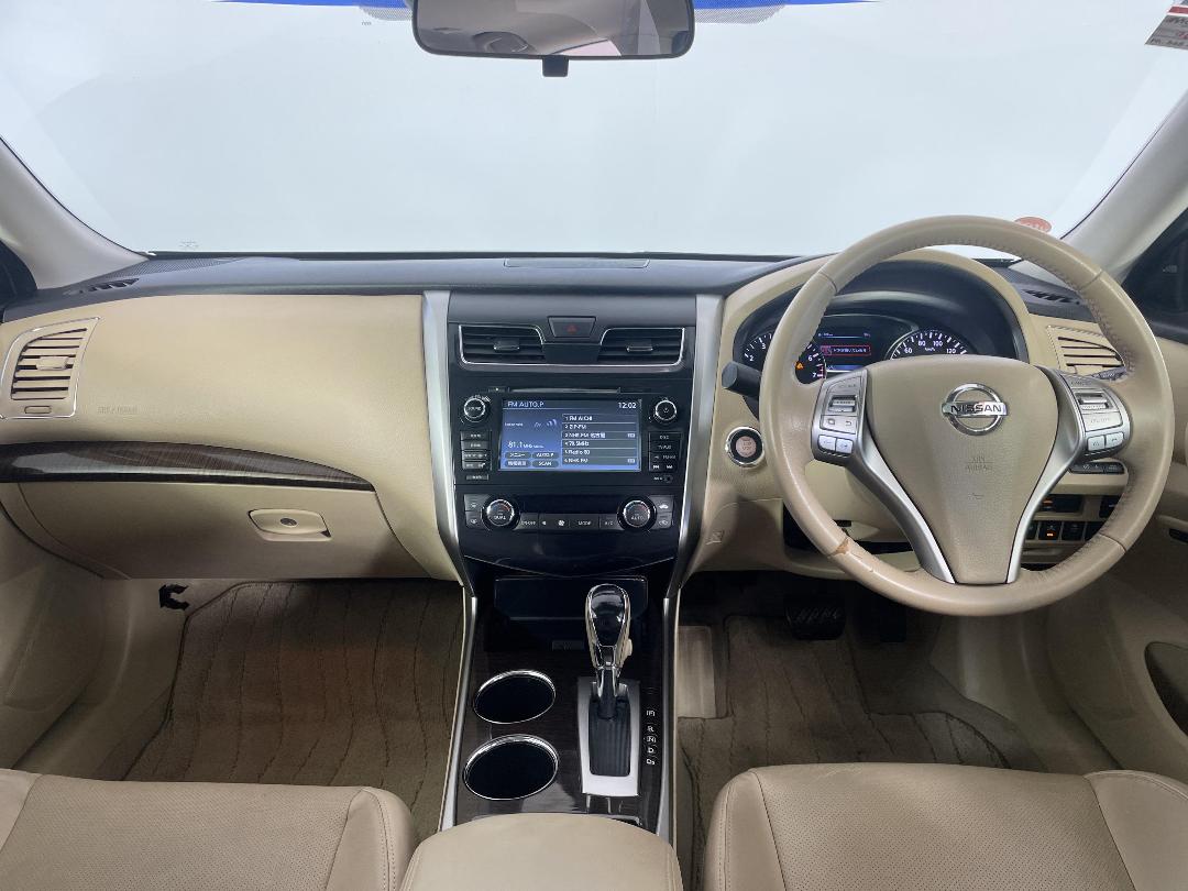 Photo '17' of Nissan Teana Photo '17' of Nissan Teana