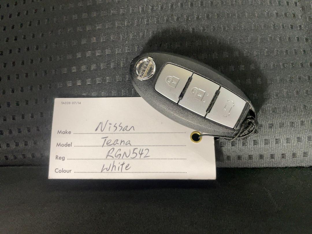 Photo '22' of Nissan Teana Photo '22' of Nissan Teana