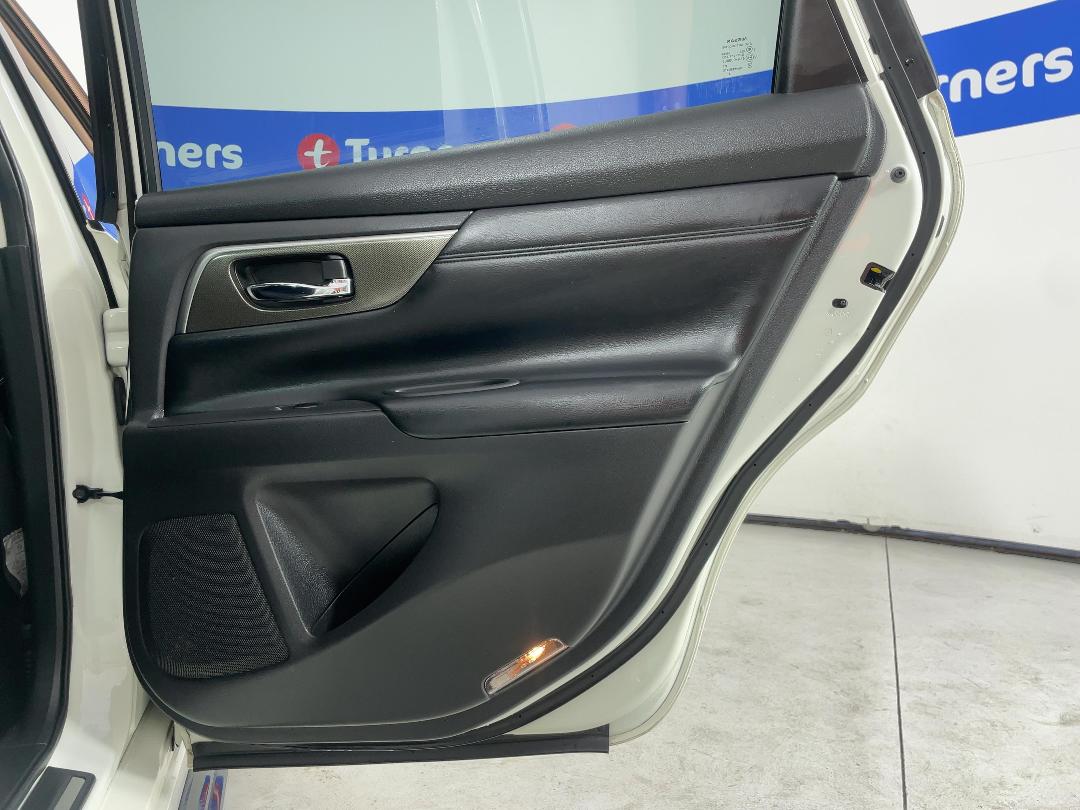 Photo '19' of Nissan Teana Photo '19' of Nissan Teana