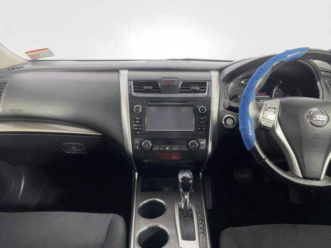 Photo '17' of Nissan Teana Photo '17' of Nissan Teana