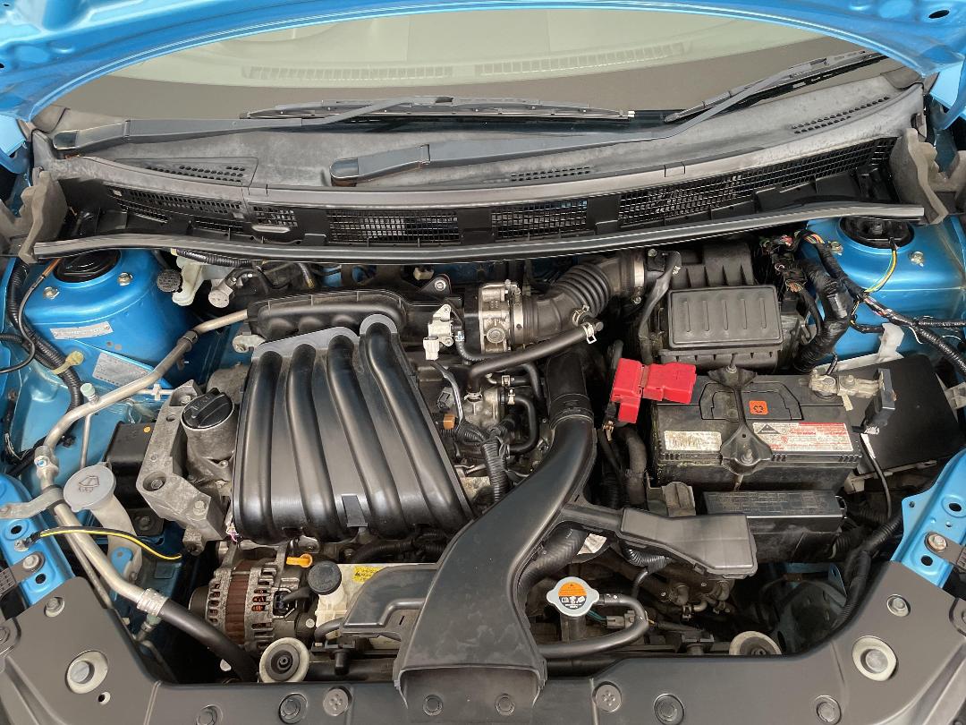 Photo '13' of Nissan Wingroad