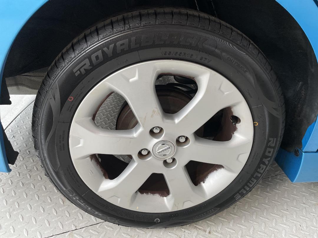 Photo '12' of Nissan Wingroad