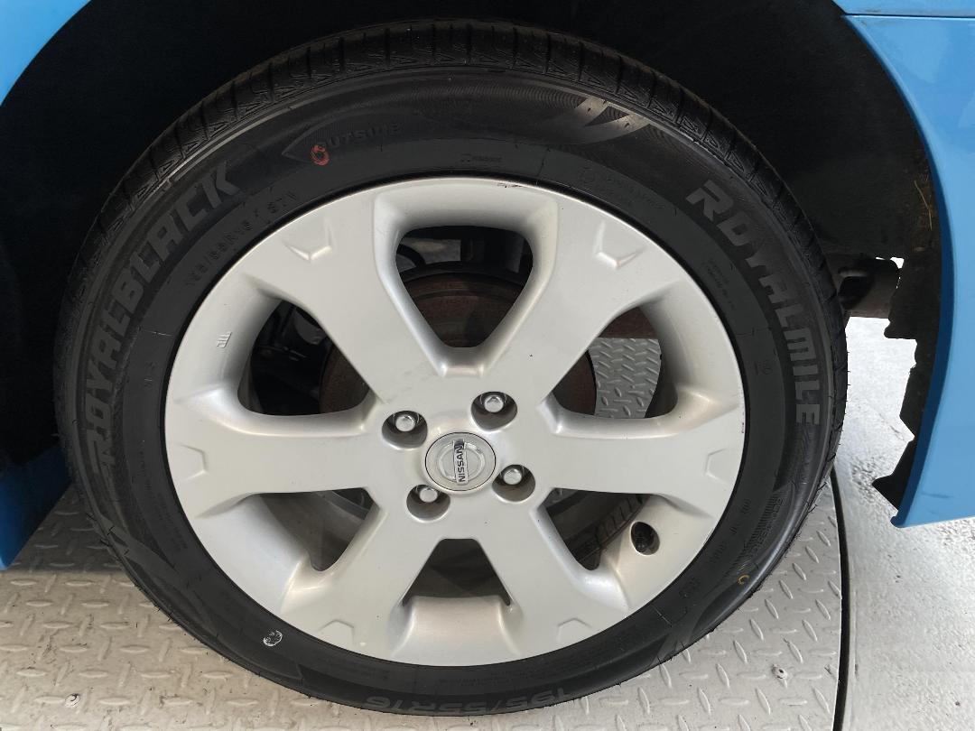 Photo '11' of Nissan Wingroad