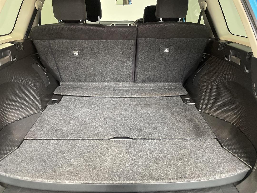 Photo '14' of Nissan Wingroad