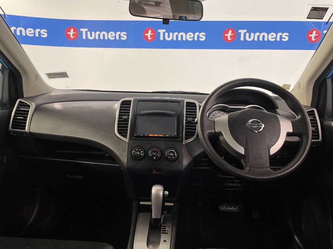 Photo '17' of Nissan Wingroad