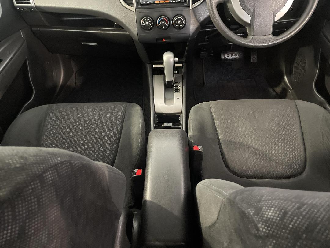 Photo '18' of Nissan Wingroad