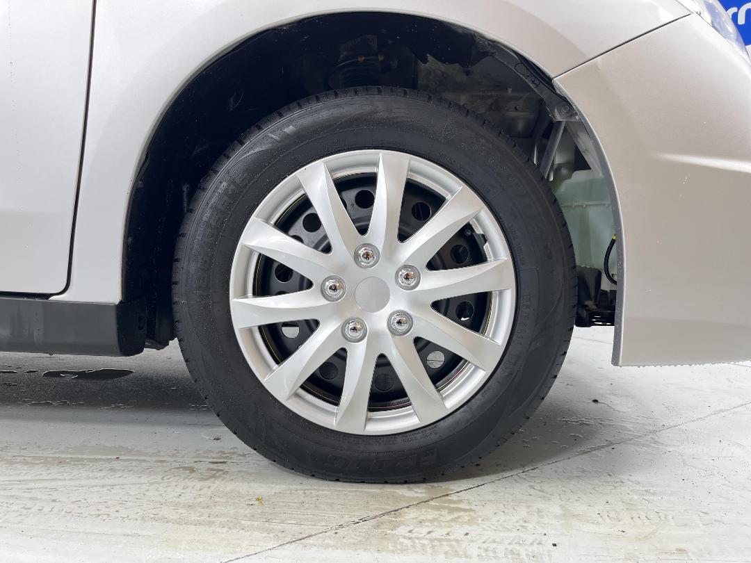 Photo '9' of Nissan Wingroad