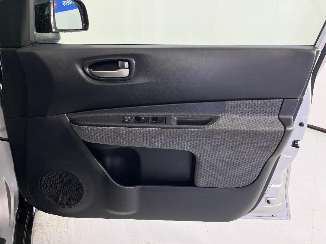 Photo '15' of Nissan Wingroad