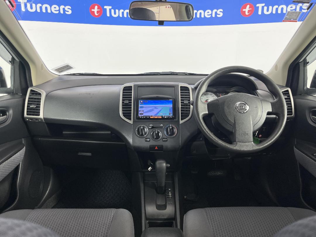 Photo '17' of Nissan Wingroad