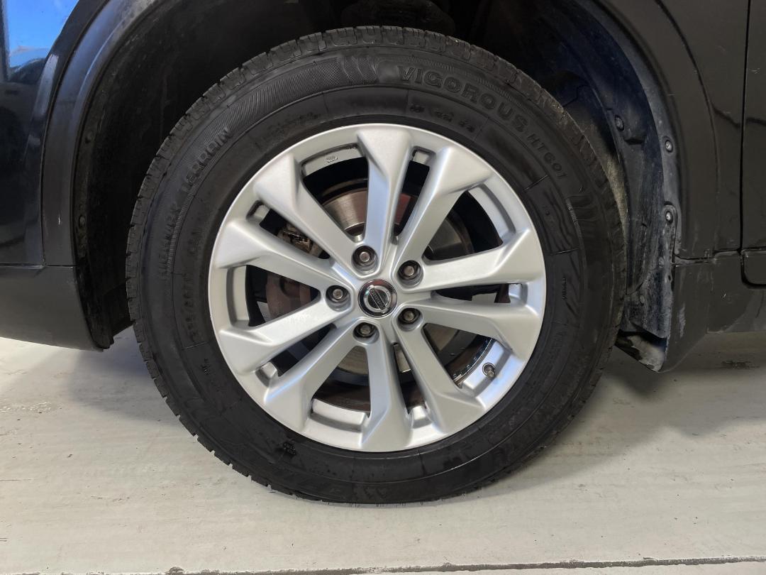 Photo '10' of Nissan X-Trail