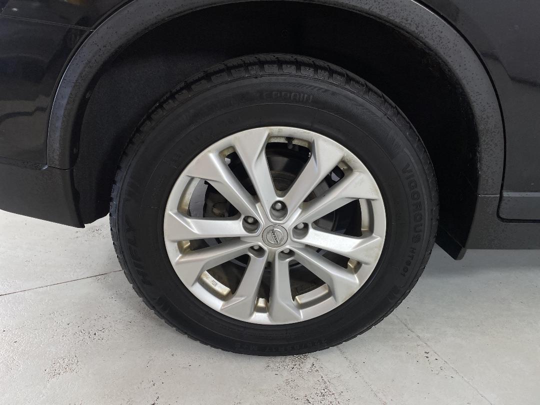 Photo '12' of Nissan X-Trail