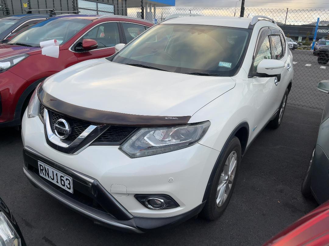 Photo '2' of Nissan X-Trail