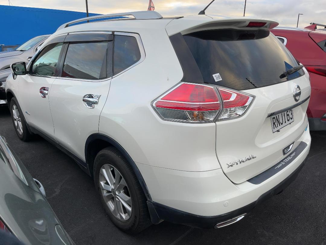 Photo '4' of Nissan X-Trail