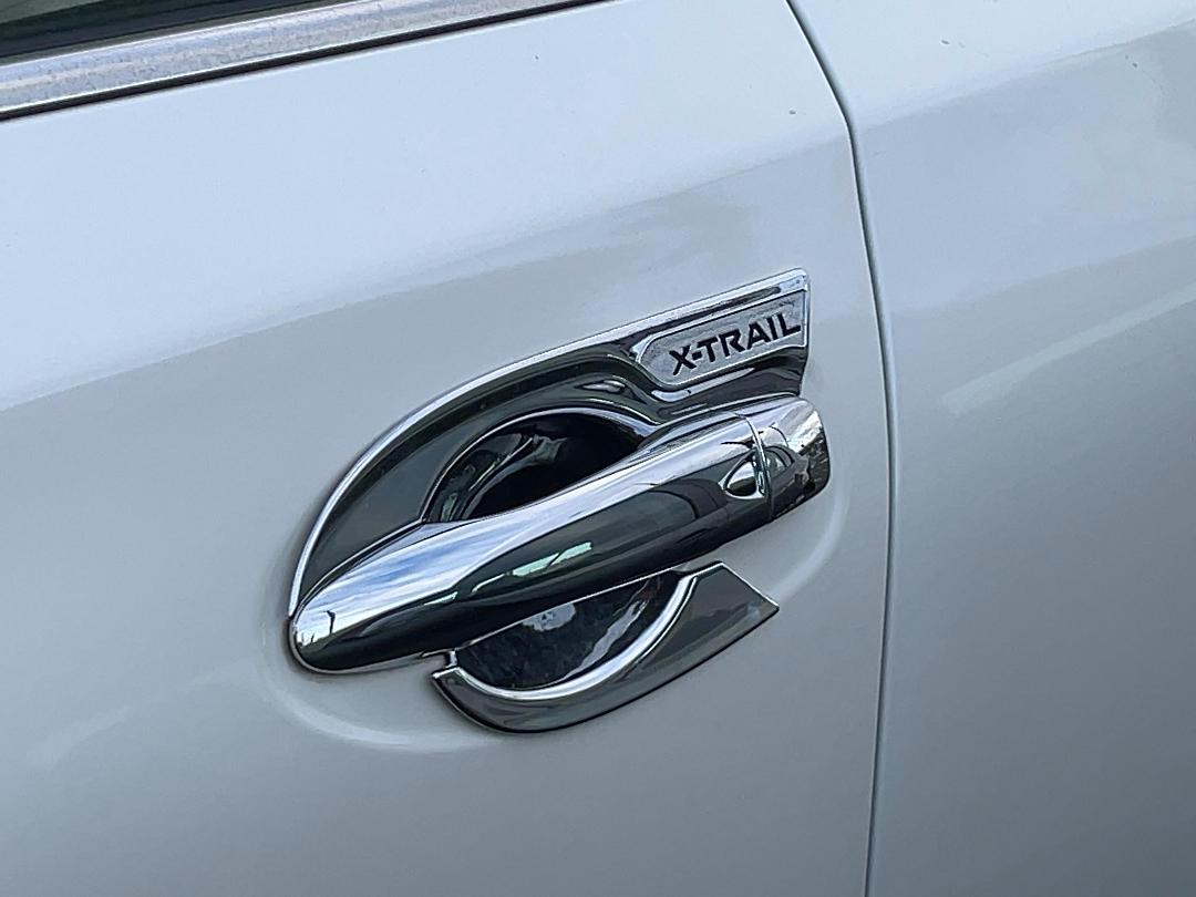 Photo '10' of Nissan X-Trail