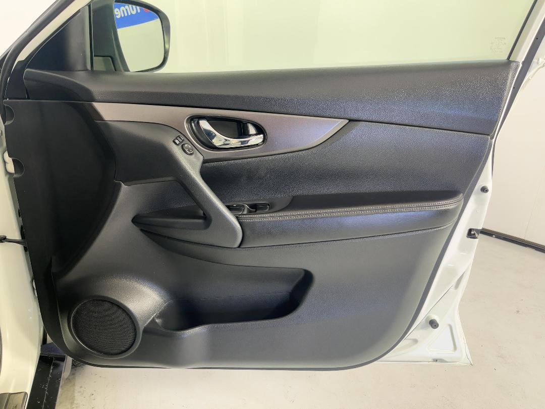 Photo '15' of Nissan X-Trail