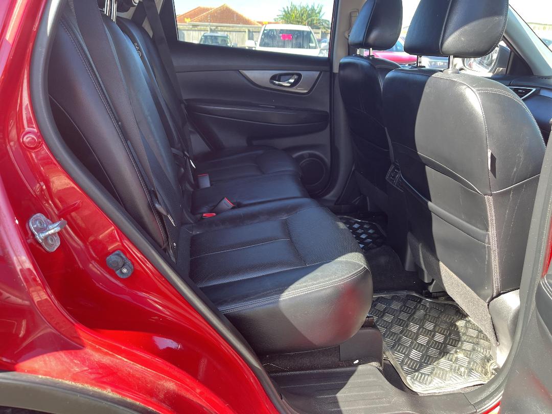 Photo '18' of Nissan X-Trail ST-L