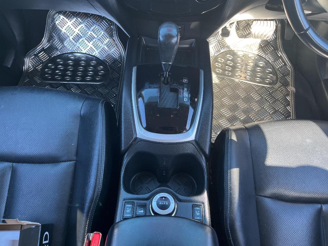 Photo '16' of Nissan X-Trail ST-L