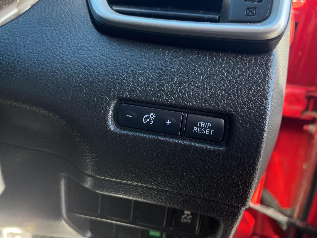 Photo '27' of Nissan X-Trail ST-L