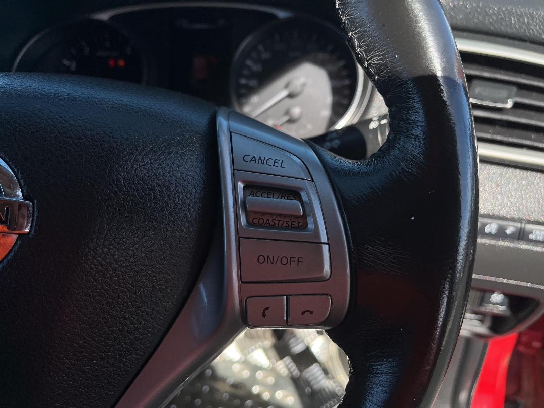 Photo '29' of Nissan X-Trail ST-L