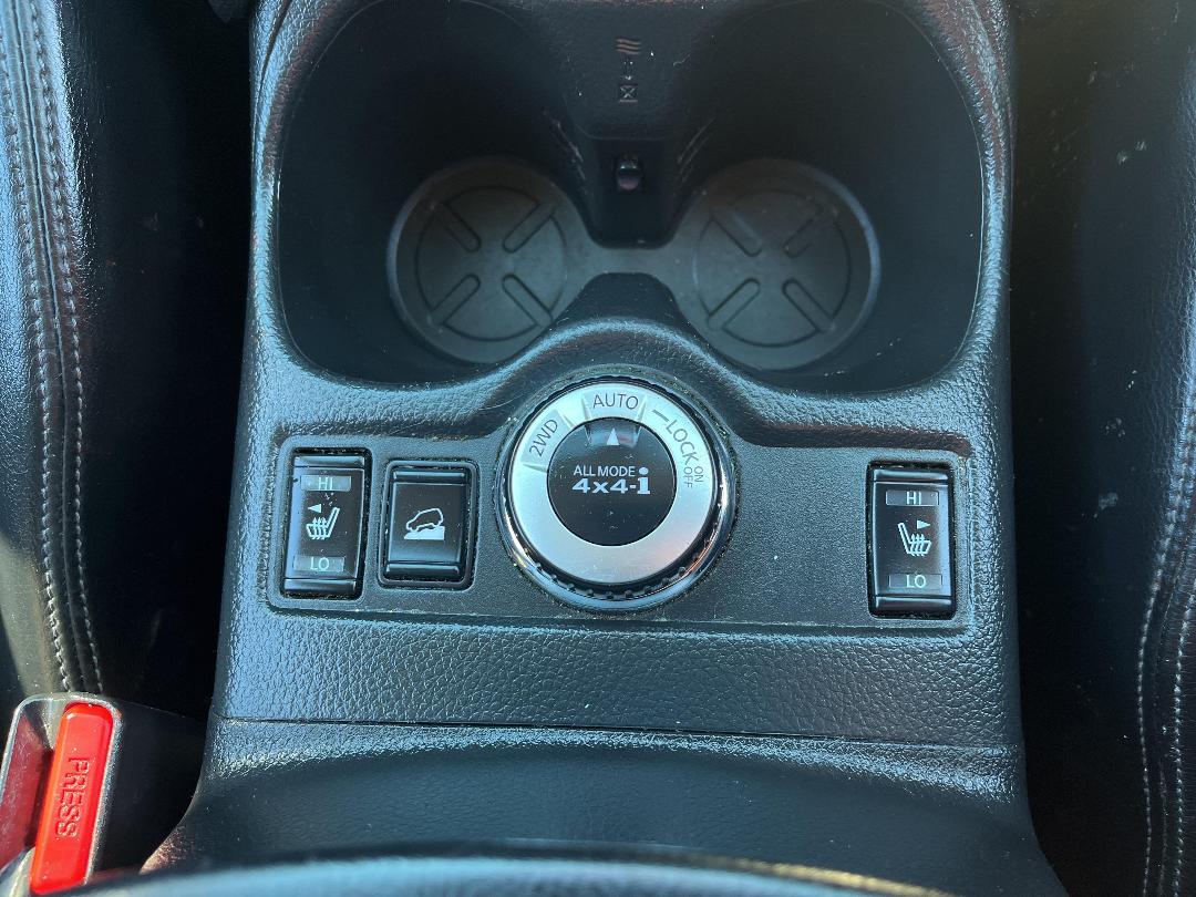 Photo '31' of Nissan X-Trail ST-L