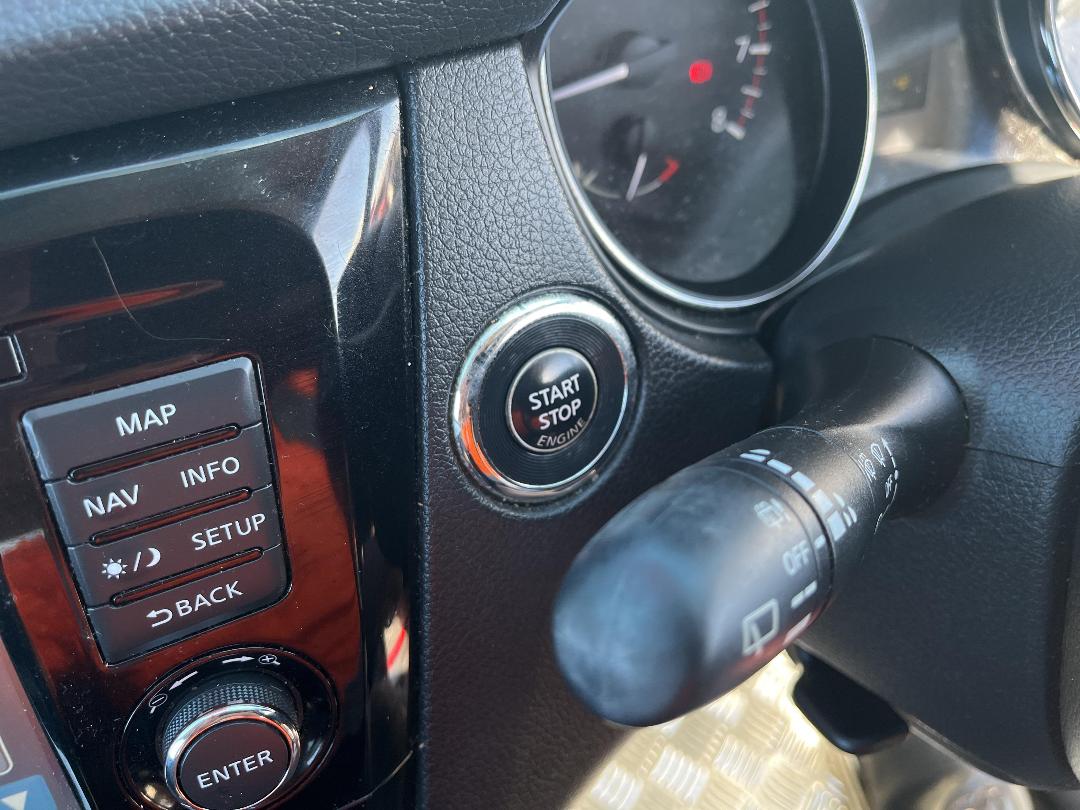 Photo '32' of Nissan X-Trail ST-L